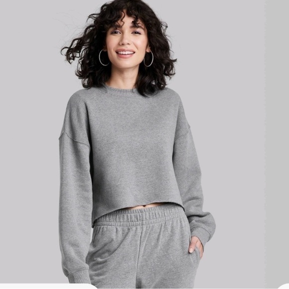 Wild Fable Gray Cropped Boxy Fleece Crew Neck Sweatshirt - Picture 11 of 11